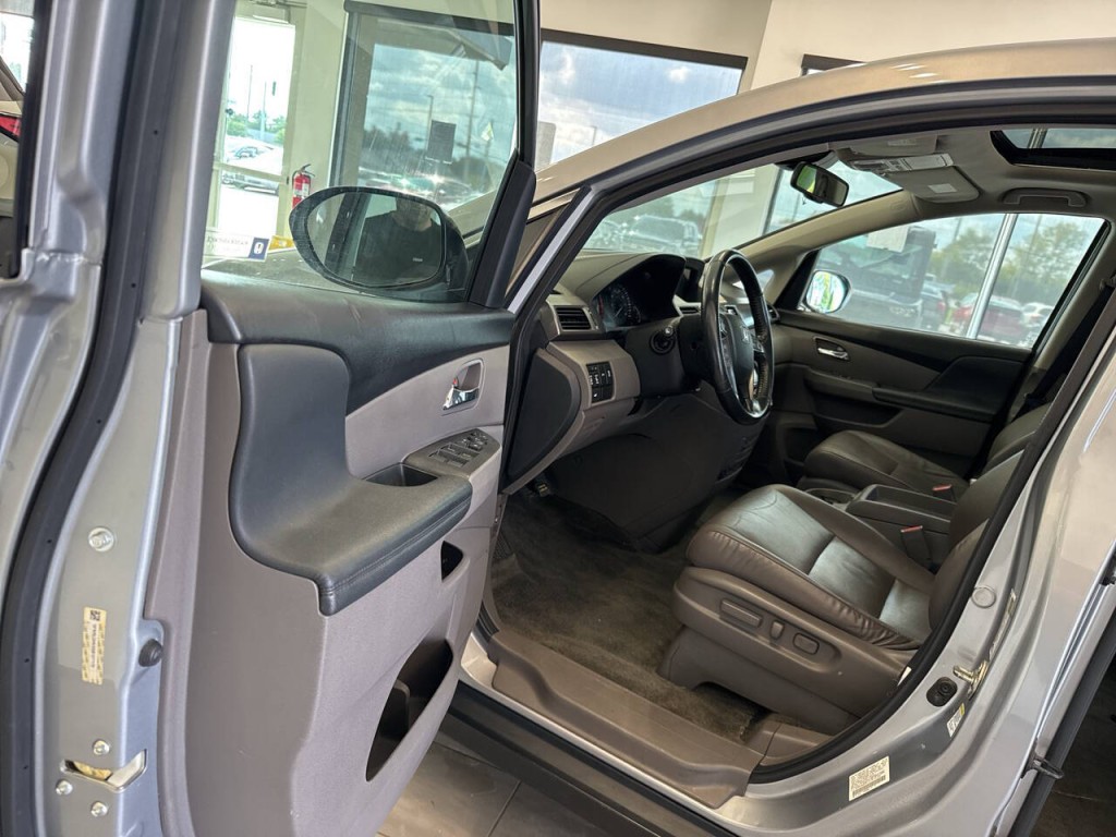 2016 Honda Odyssey Image 16