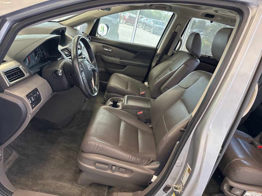 2016 Honda Odyssey Image 17