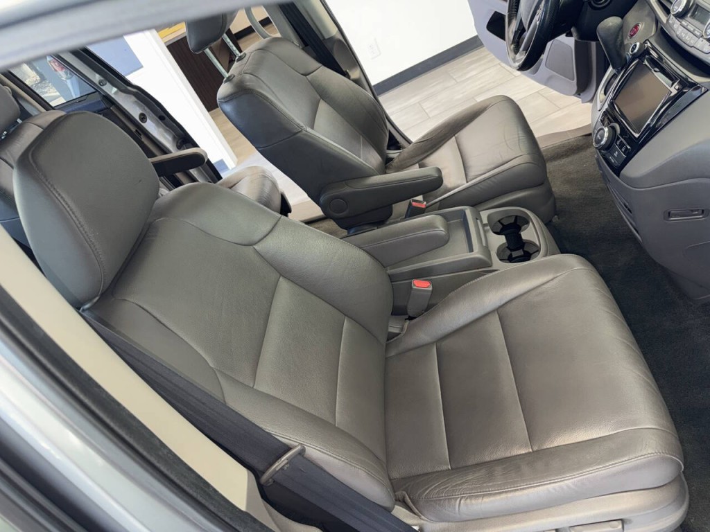 2016 Honda Odyssey Image 28
