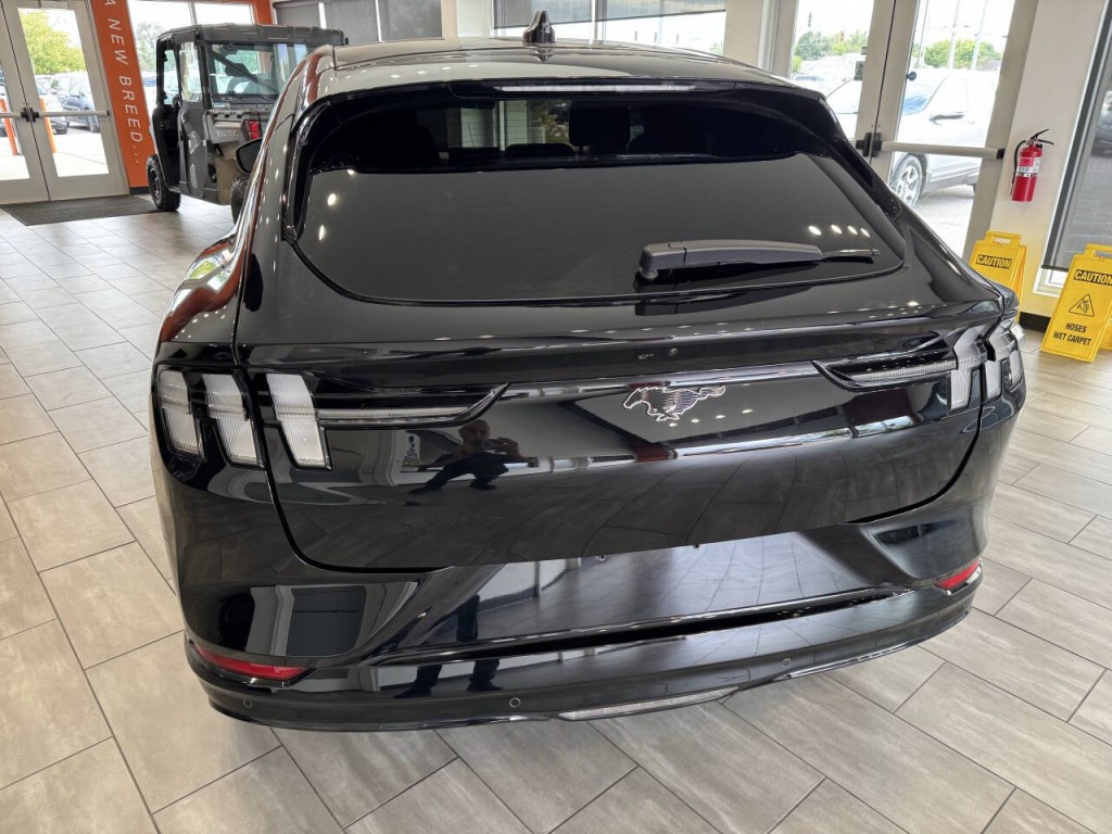 2024 Ford Mustang Image 16