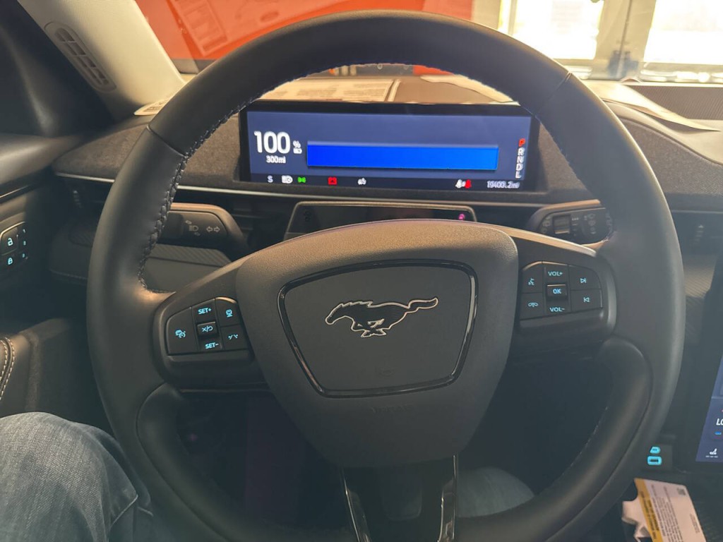 2024 Ford Mustang Image 27