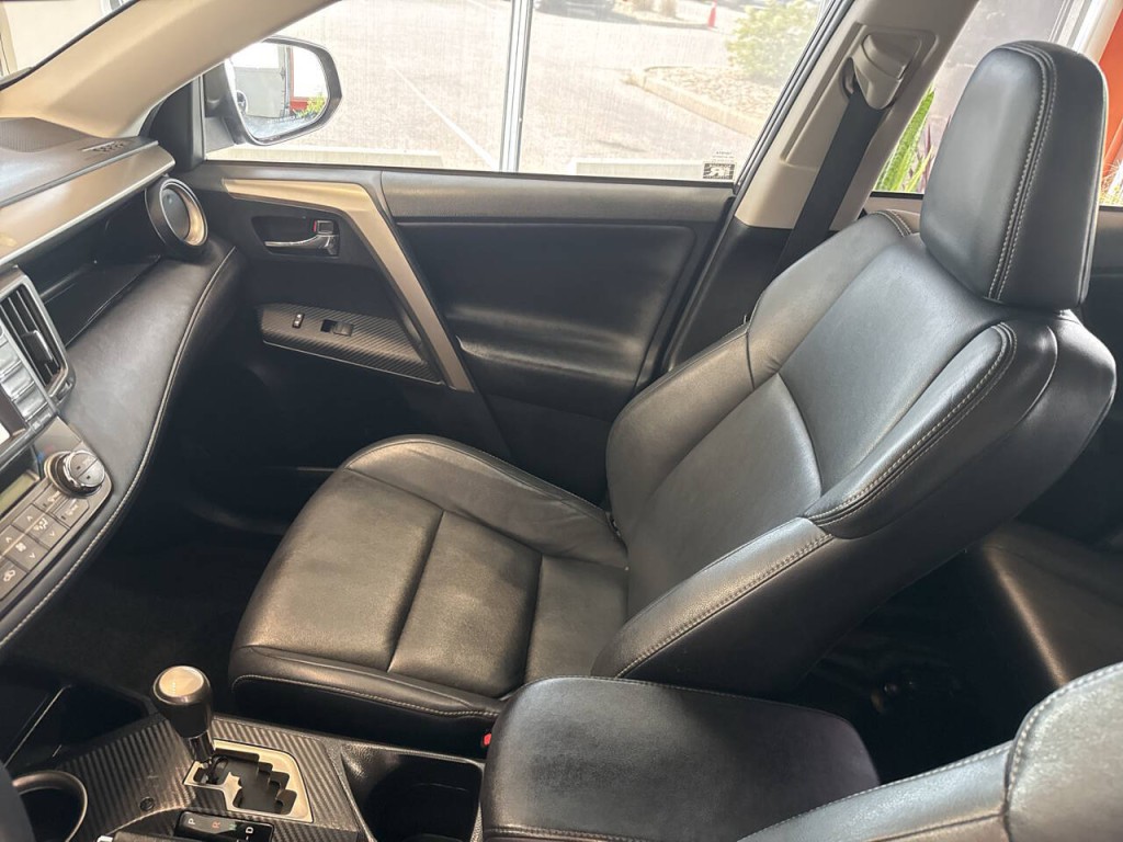 2013 Toyota Rav4 Image 21