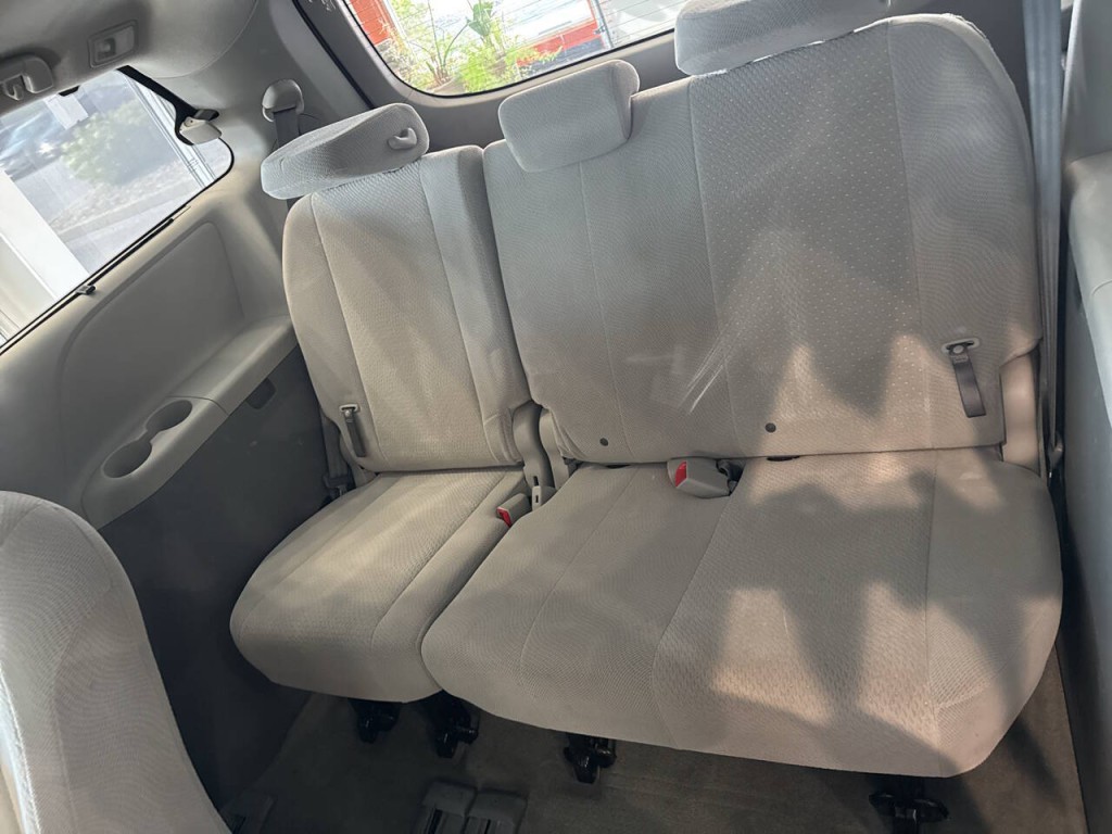 2014 Toyota Sienna Image 20