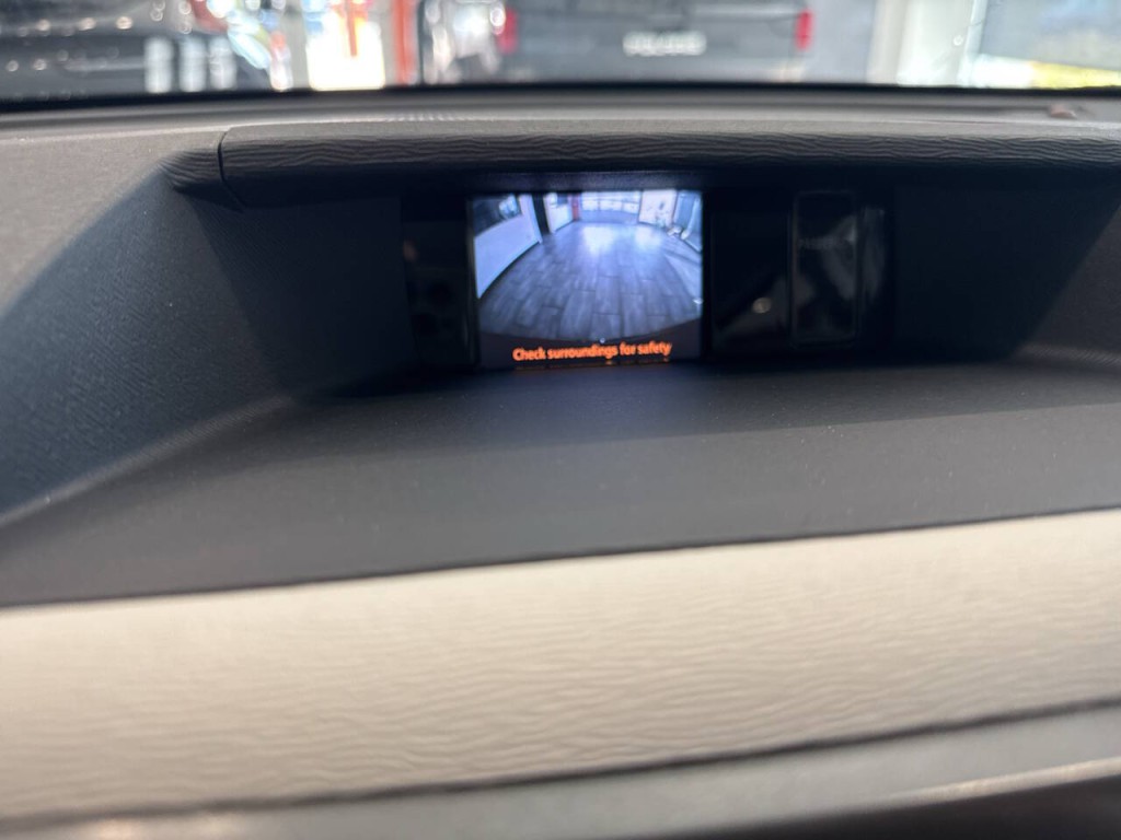 2014 Toyota Sienna Image 28