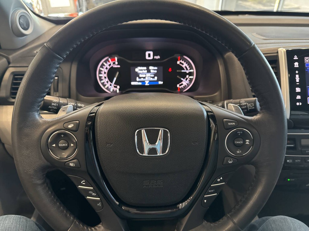 2018 Honda Pilot Image 17