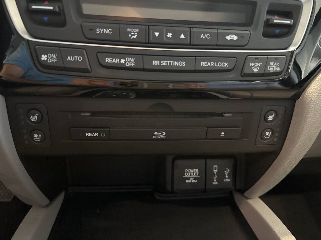 2018 Honda Pilot Image 22