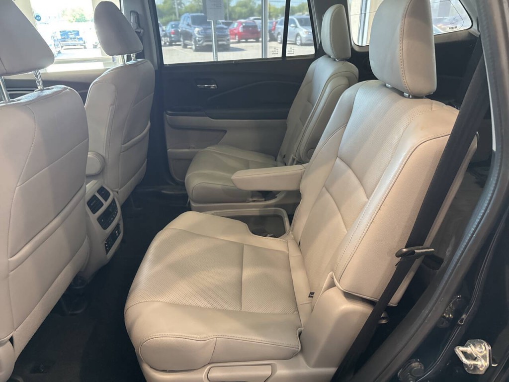 2018 Honda Pilot Image 28