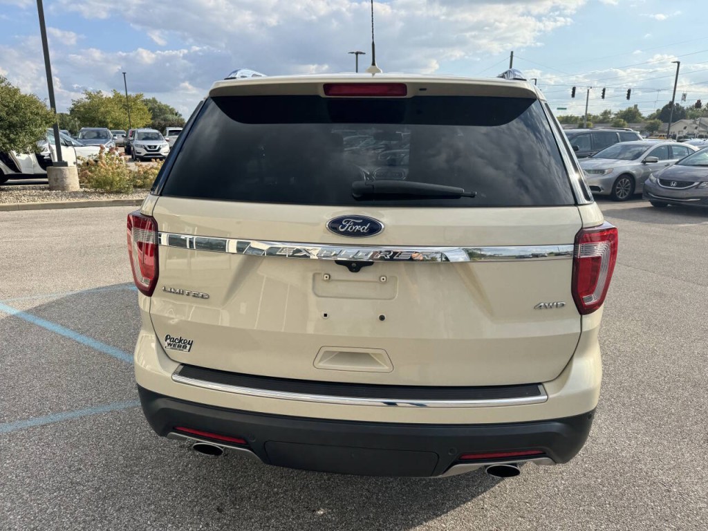 2018 Ford Explorer Image 9
