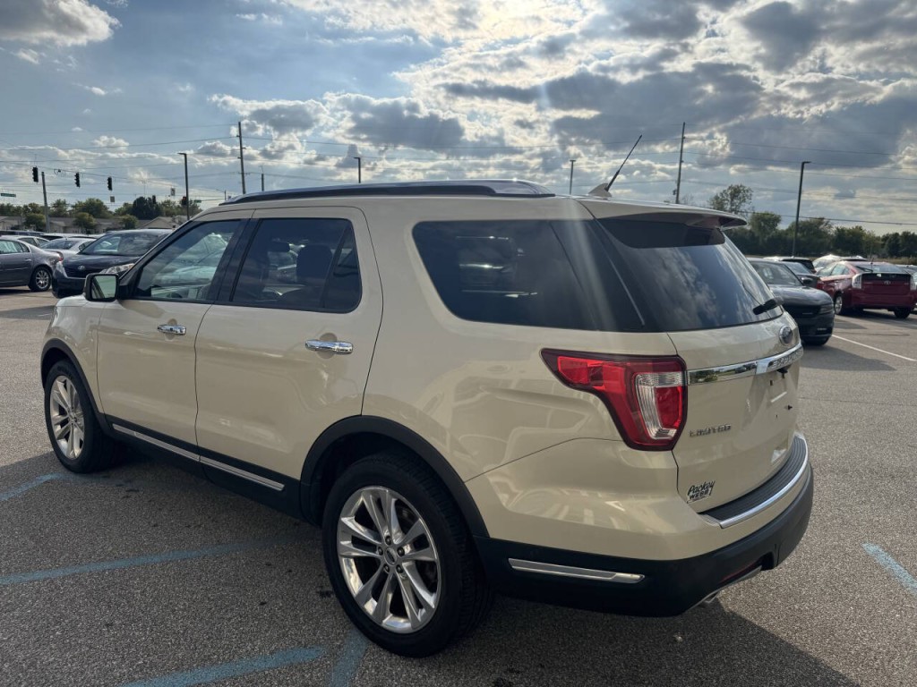 2018 Ford Explorer Image 10