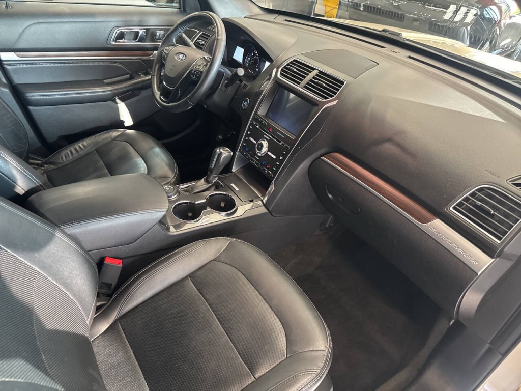 2018 Ford Explorer Image 26