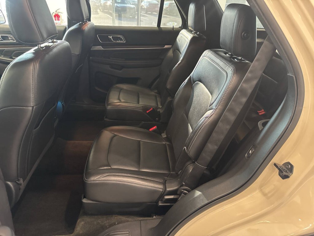 2018 Ford Explorer Image 31