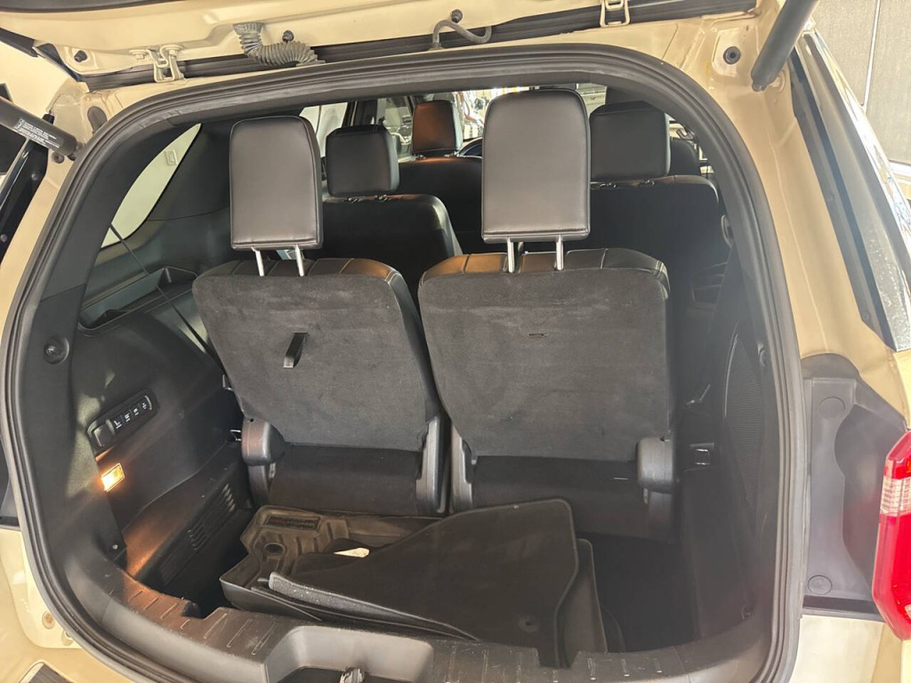 2018 Ford Explorer Image 35