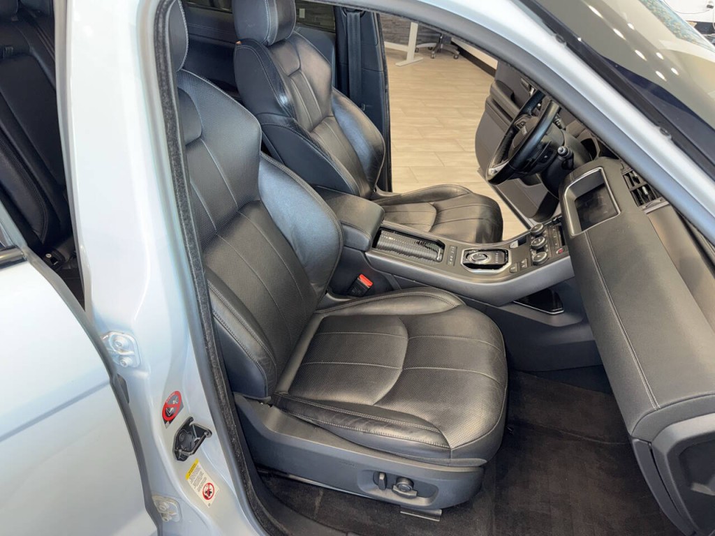 2019 Land Rover Range Rover Evoque Image 12