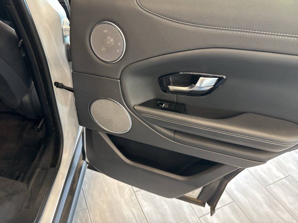 2019 Land Rover Range Rover Evoque Image 19