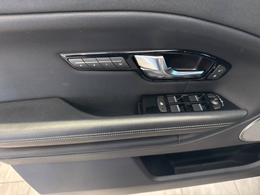 2019 Land Rover Range Rover Evoque Image 23