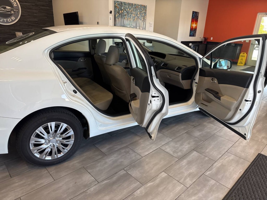 2013 Honda Civic Image 13