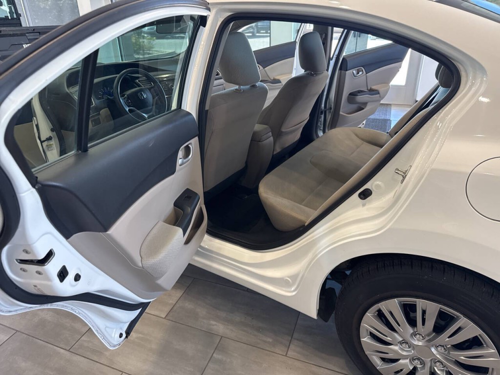 2013 Honda Civic Image 21