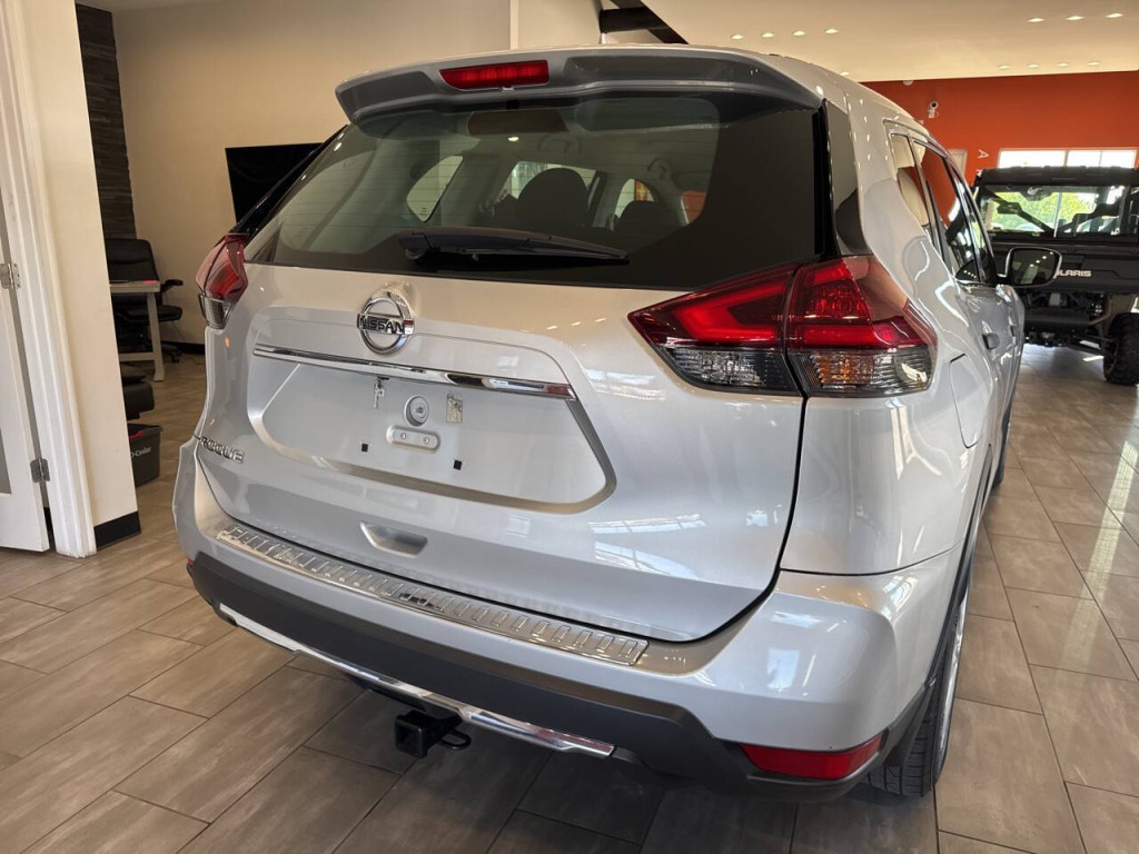 2018 Nissan Rogue Image 14