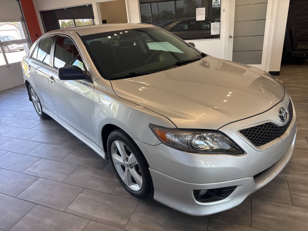 2010 Toyota Camry Image 3