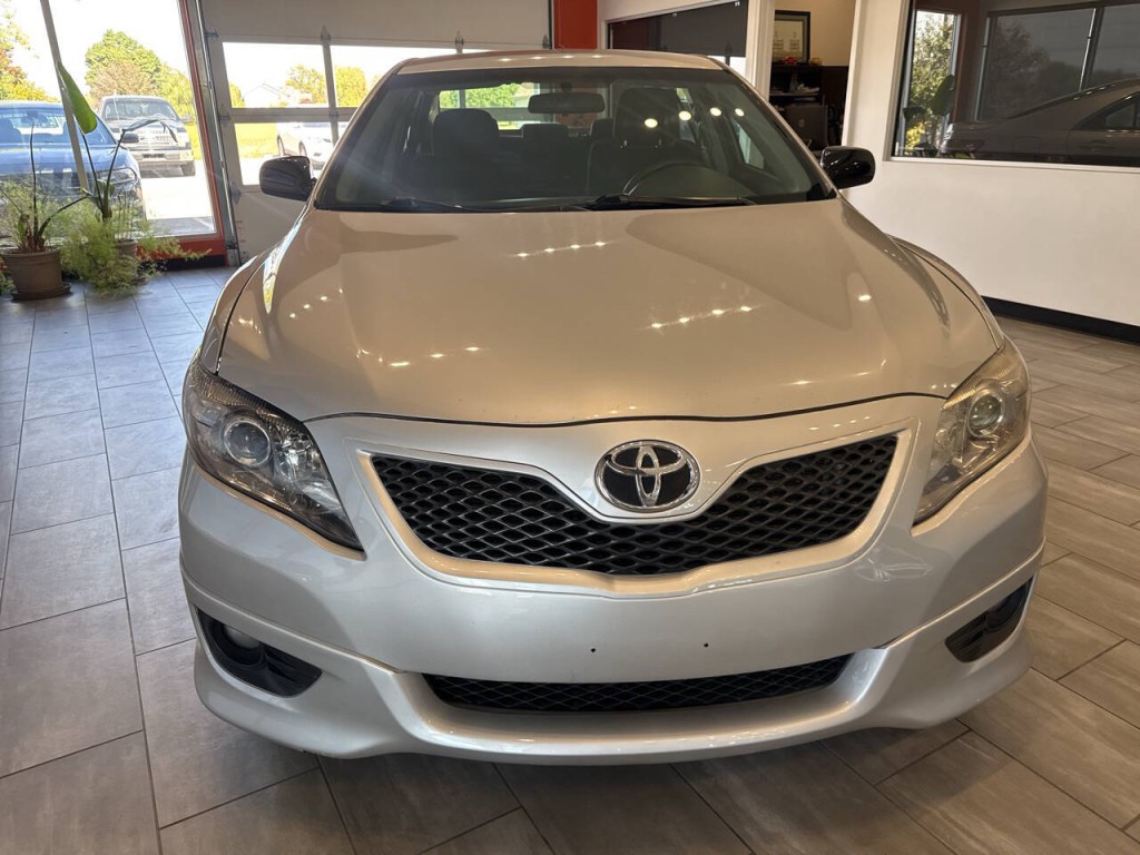 2010 Toyota Camry Image 5