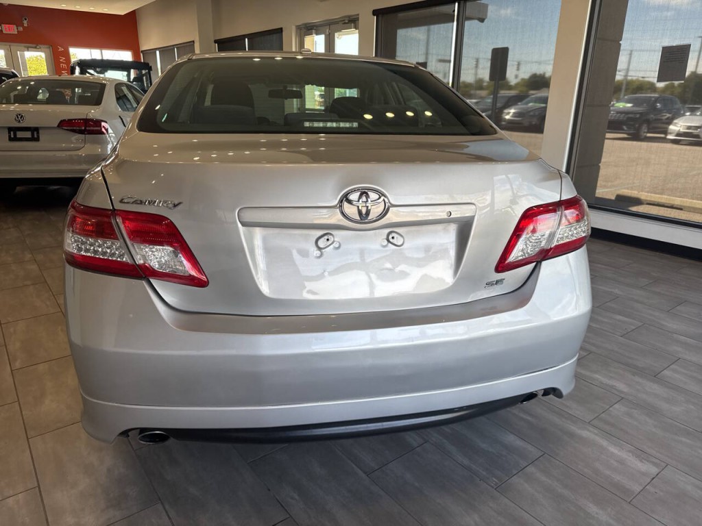 2010 Toyota Camry Image 10