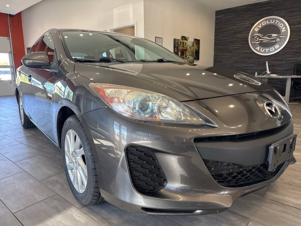 2012 Mazda Mazda3 Image 2