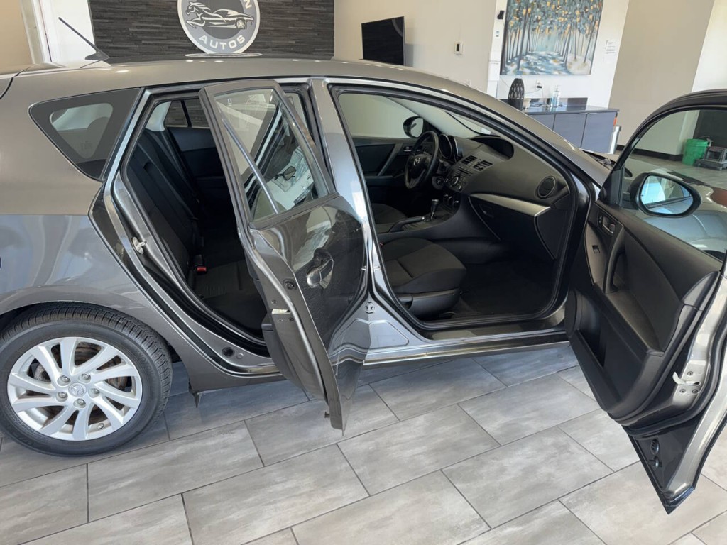2012 Mazda Mazda3 Image 17
