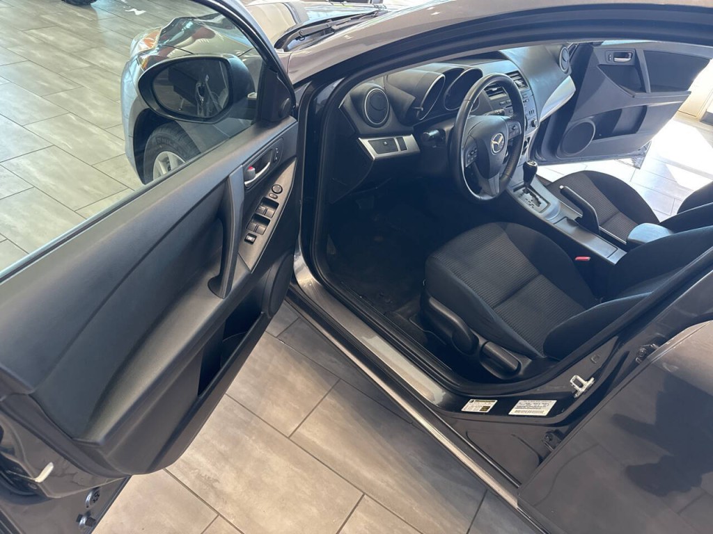 2012 Mazda Mazda3 Image 19