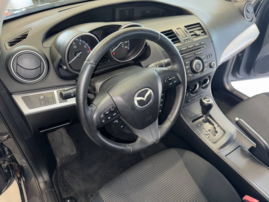 2012 Mazda Mazda3 Image 21