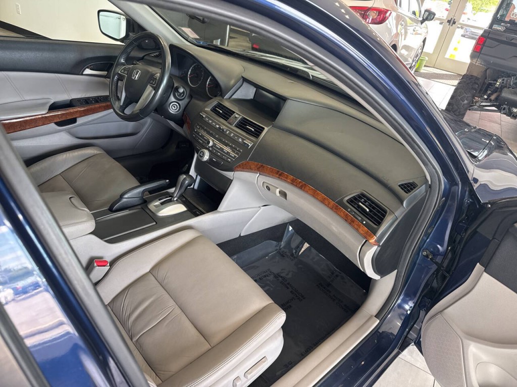 2012 Honda Accord Image 19