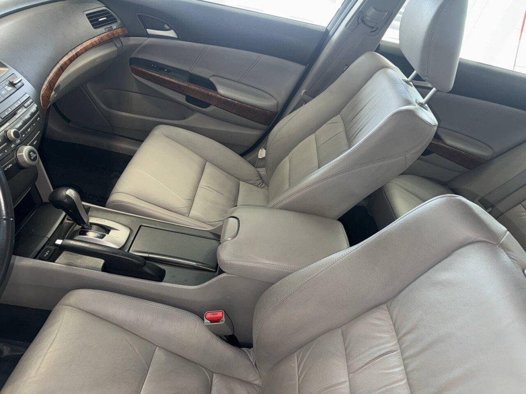 2012 Honda Accord Image 24