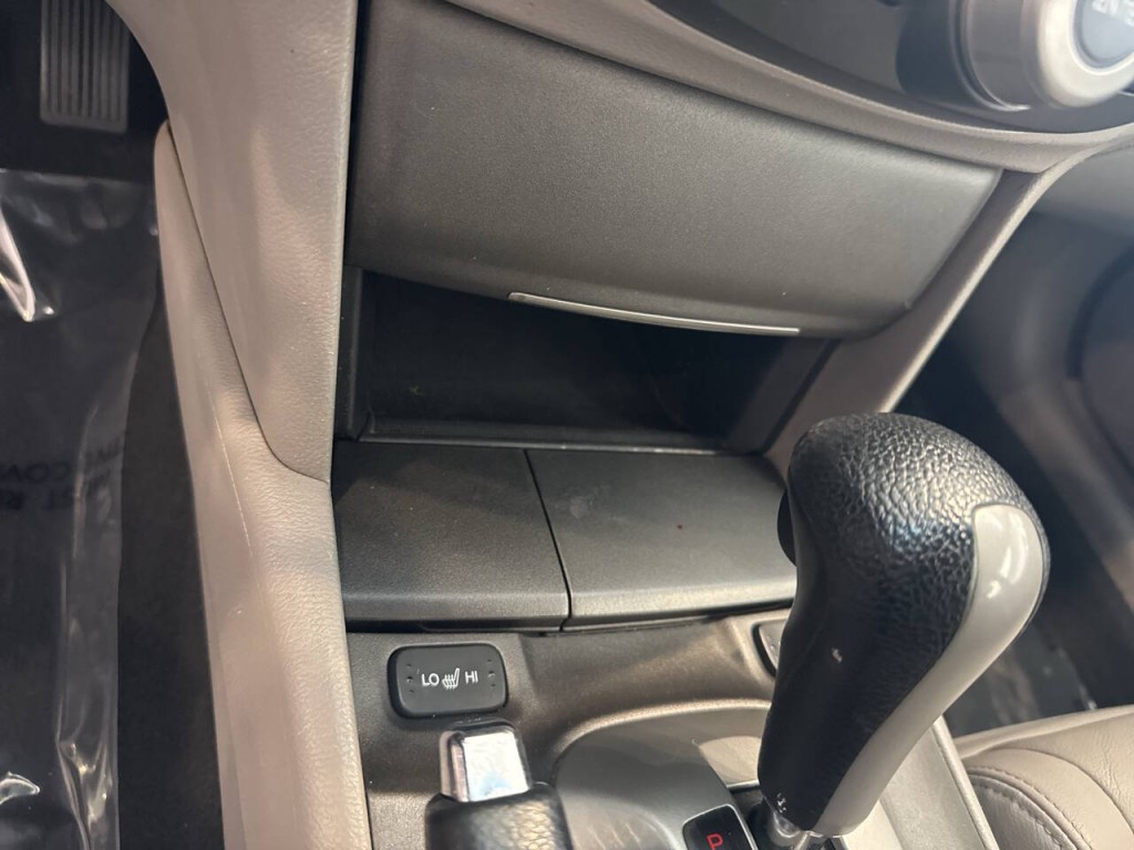 2012 Honda Accord Image 32