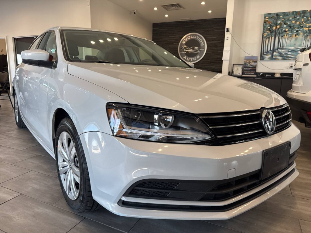 2017 Volkswagen Jetta Image 2