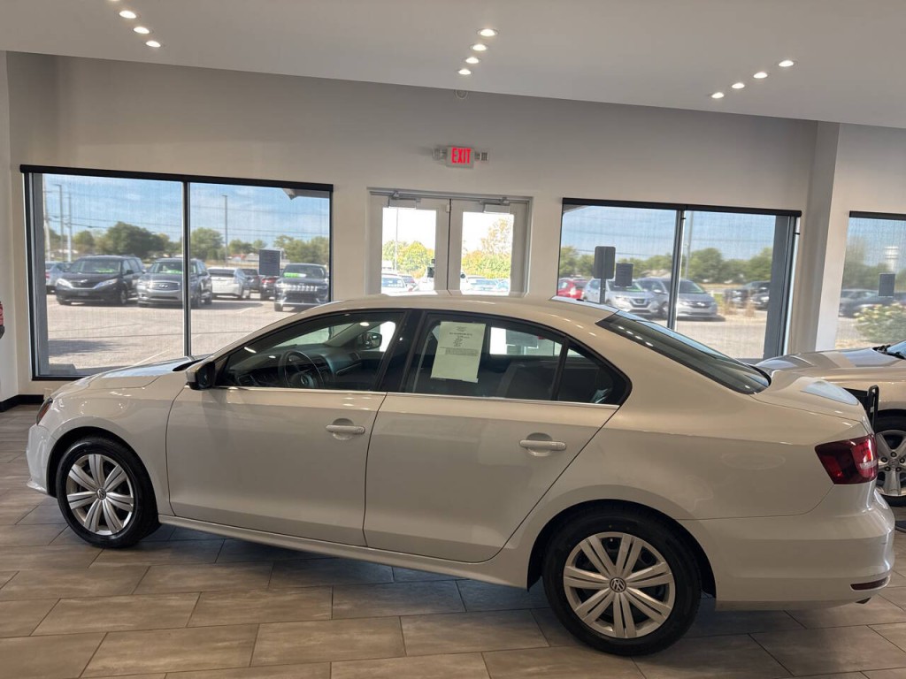 2017 Volkswagen Jetta Image 14