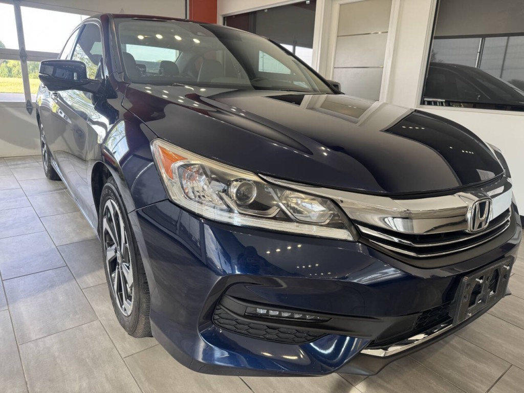2017 Honda Accord Image 2