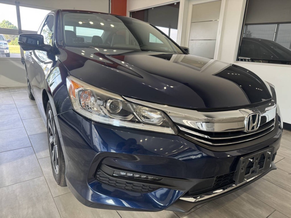 2017 Honda Accord Image 21