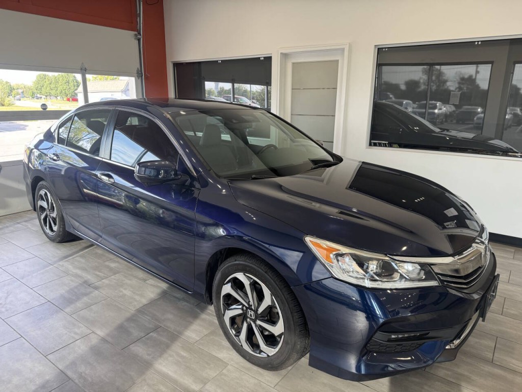 2017 Honda Accord Image 24