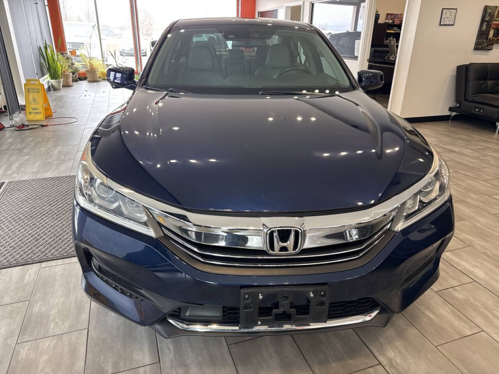 2017 Honda Accord Image 8