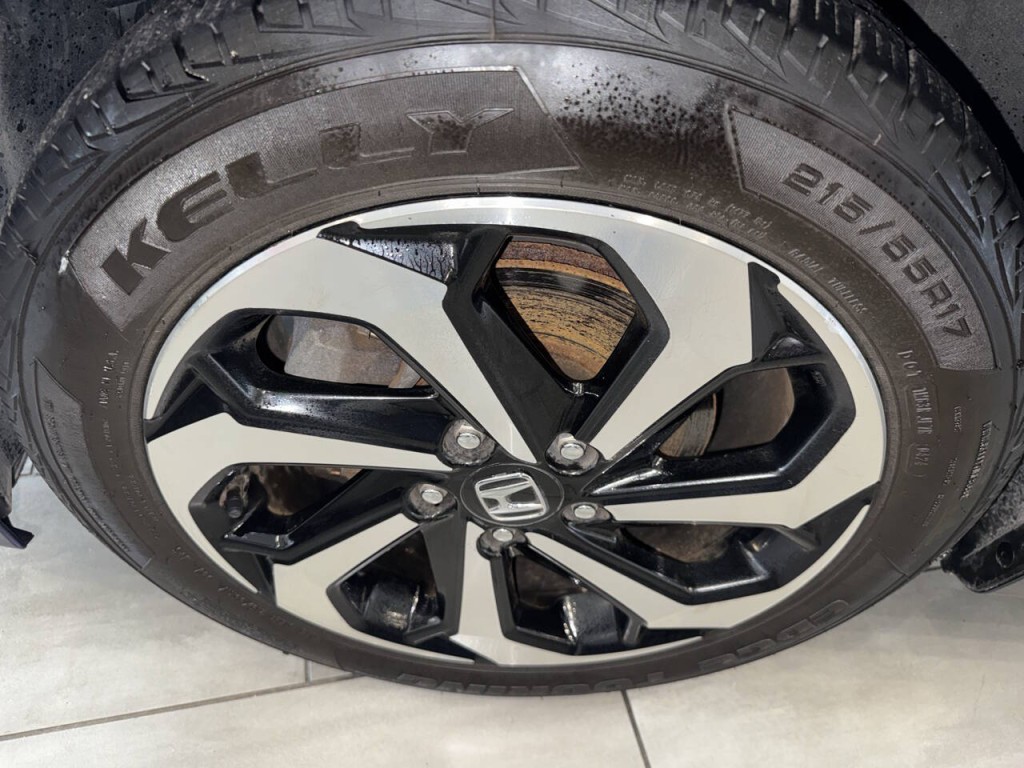 2017 Honda Accord Image 12