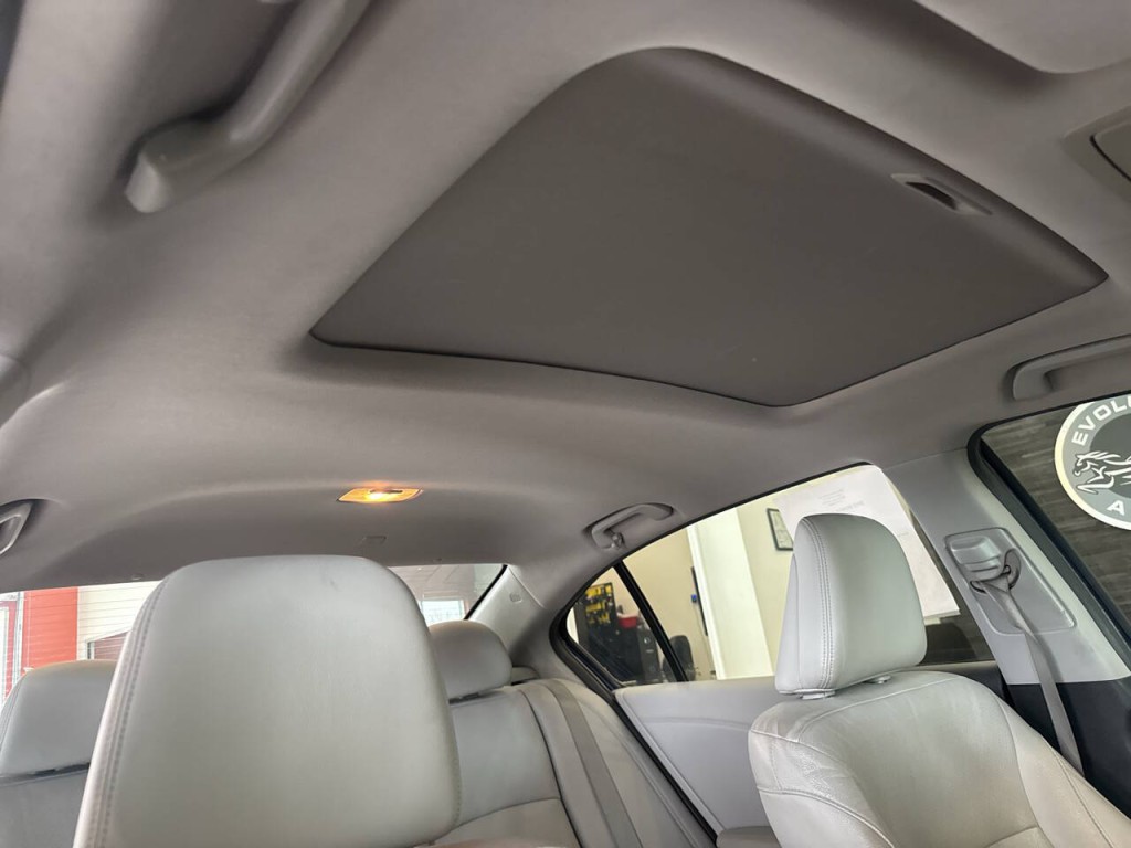 2017 Honda Accord Image 25