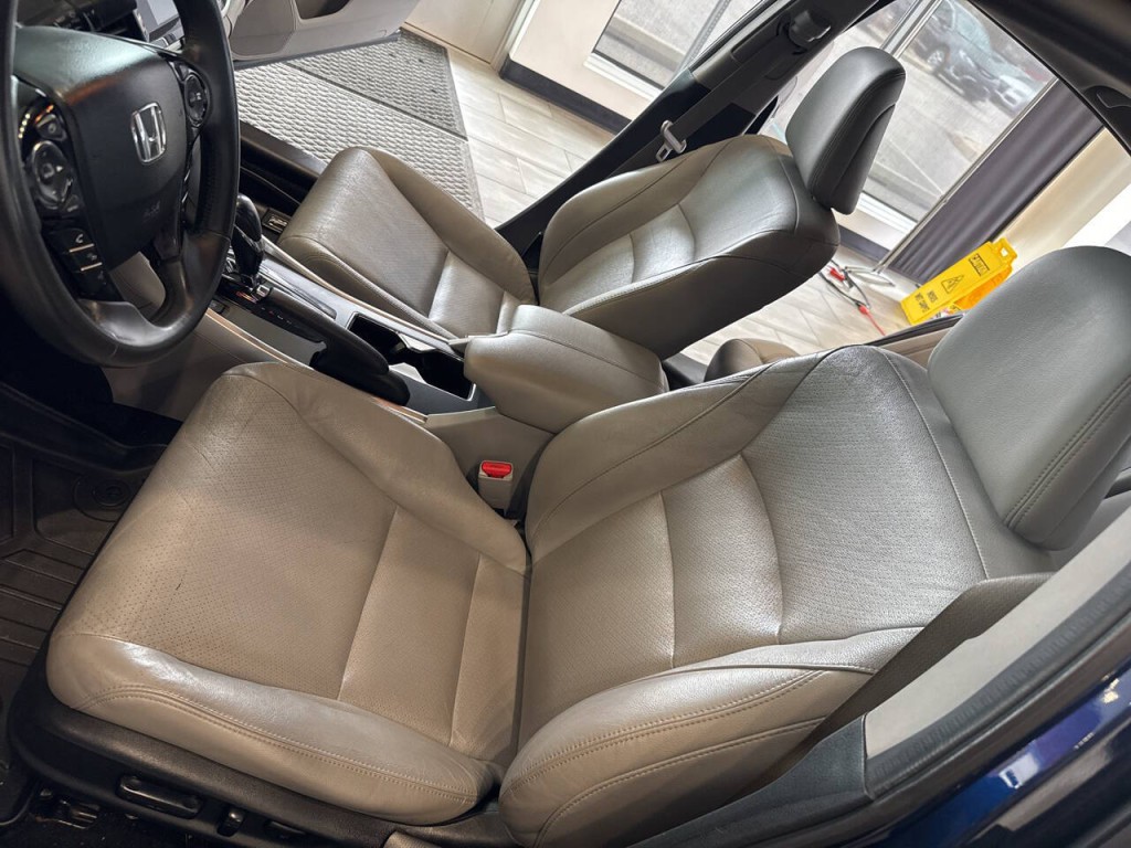 2017 Honda Accord Image 26