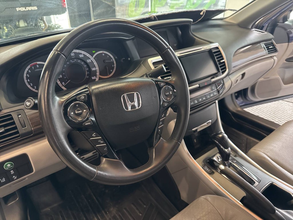 2017 Honda Accord Image 27