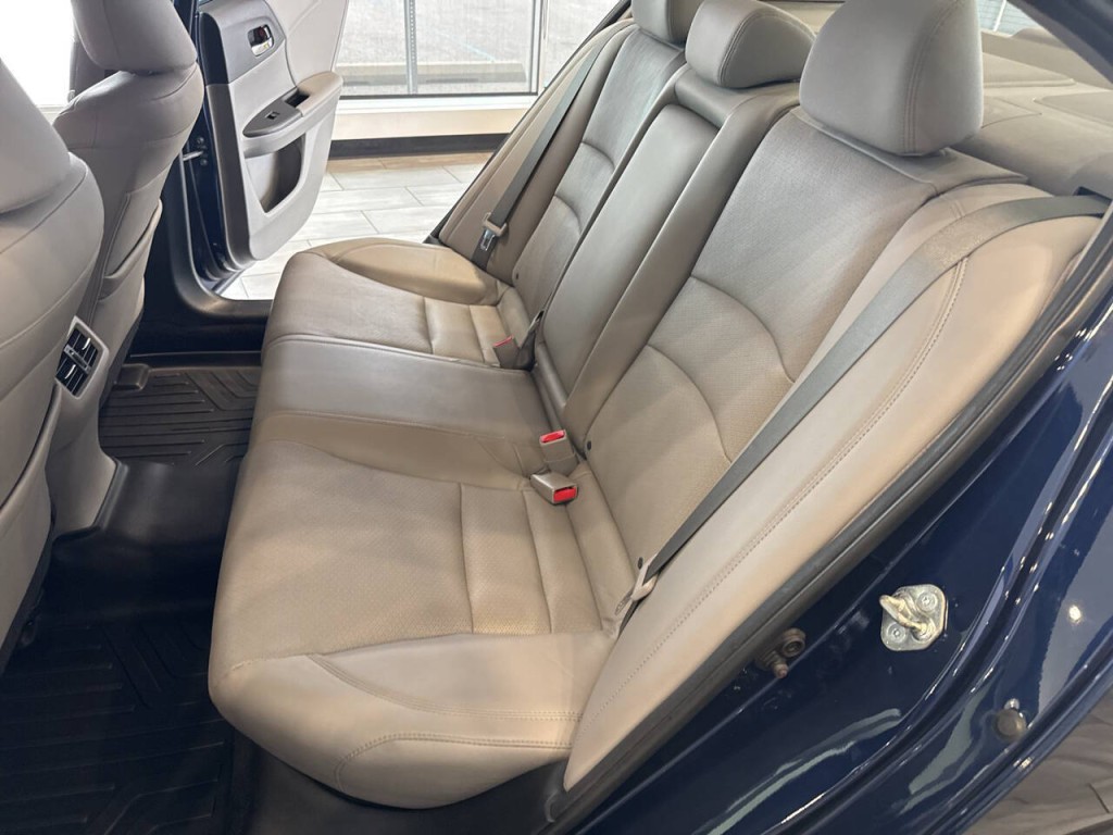 2017 Honda Accord Image 30