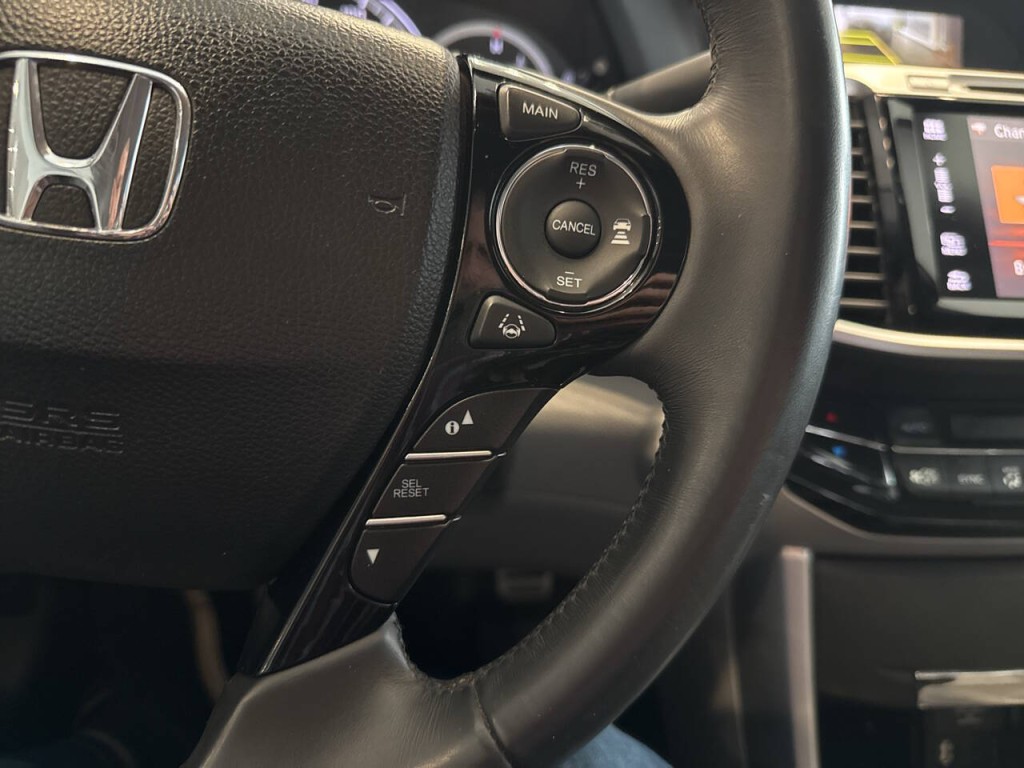 2017 Honda Accord Image 33