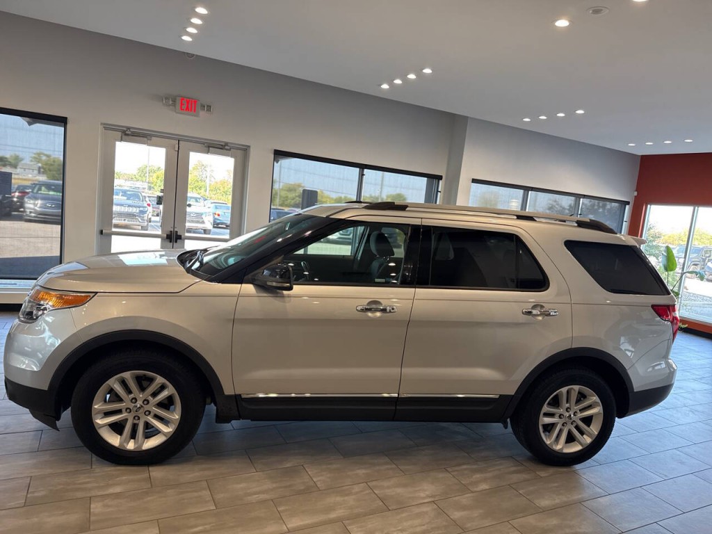 2011 Ford Explorer Image 9