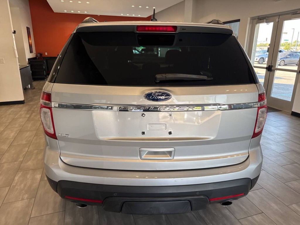 2011 Ford Explorer Image 12