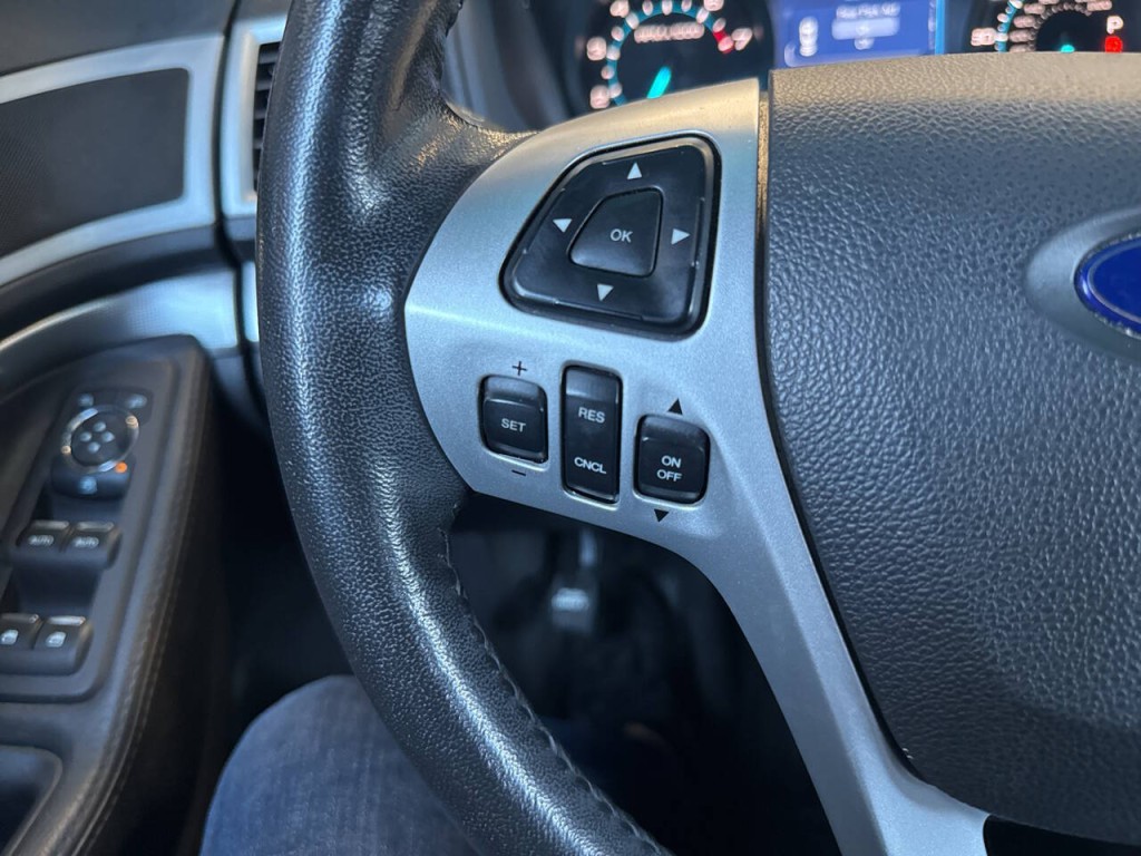2011 Ford Explorer Image 27