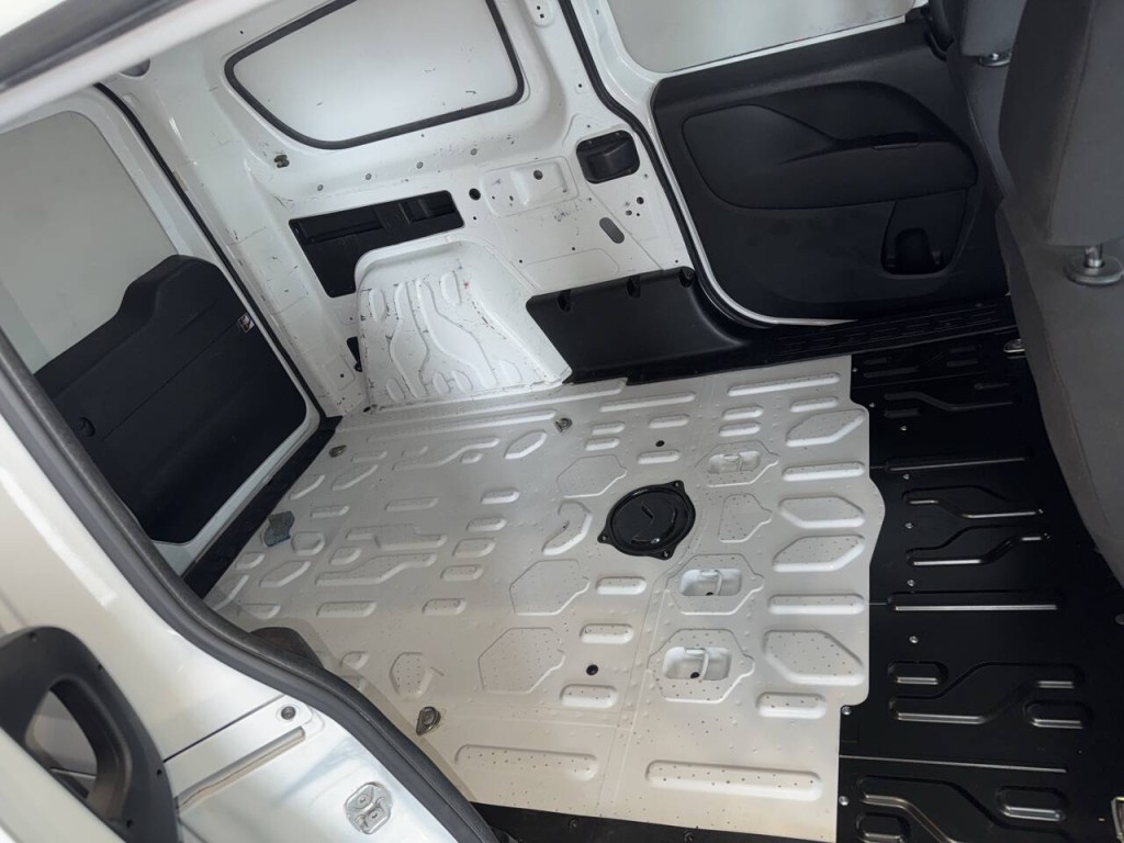 2017 RAM Promaster Image 15