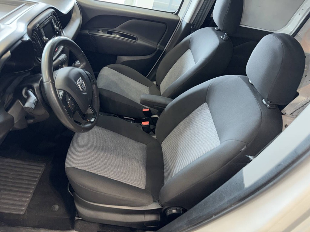 2017 RAM Promaster Image 17