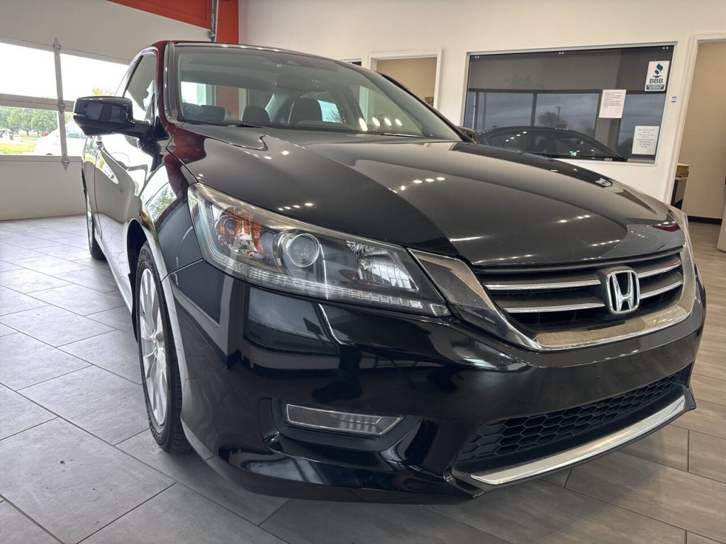 2013 Honda Accord Image 1